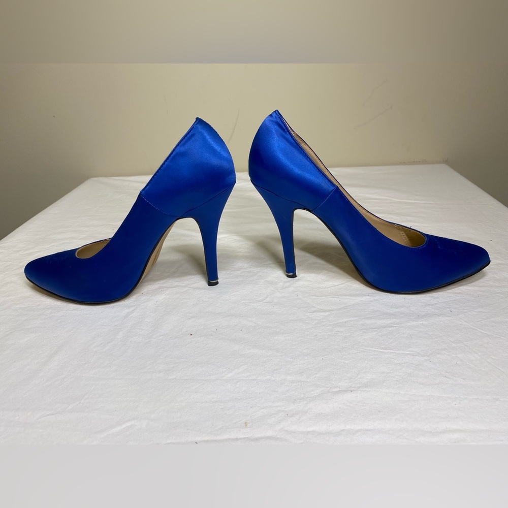 Manolo Blahnik Royal Blue Satin Pumps EU 39 - Picture 6 of 15